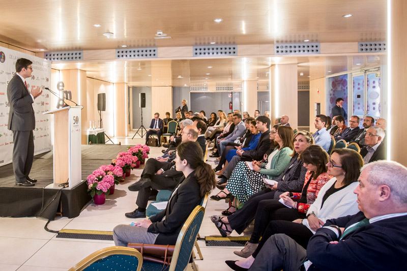 debate de las empresas sobre las claves para la jubilación de directivos en el XX Encuentro Empresa de La Fundación San Prudencio en Vitoria