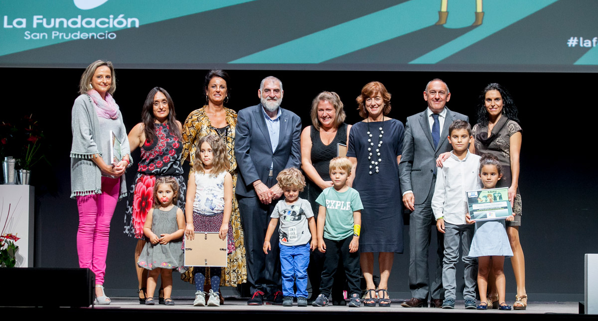 ganadores Premios Familia 2017 evento para familias en Vitoria de La Fundación San Prudencio