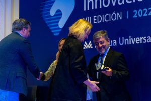 Premio Mutua Universal a La Fundación por innovación salud laboral y bienestar