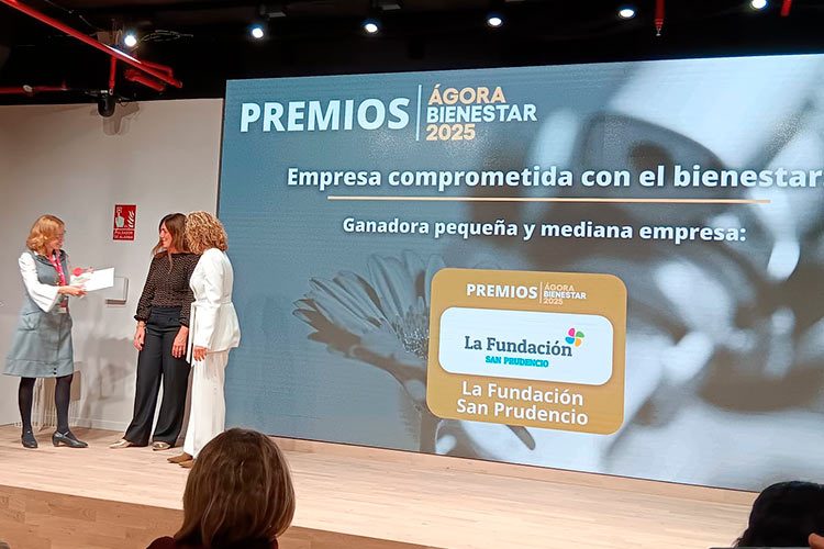 Premio-Agora-Bienestar-La-Fundacion-SOS-EmozioLan-primeros-auxilios-emocionales-destacado